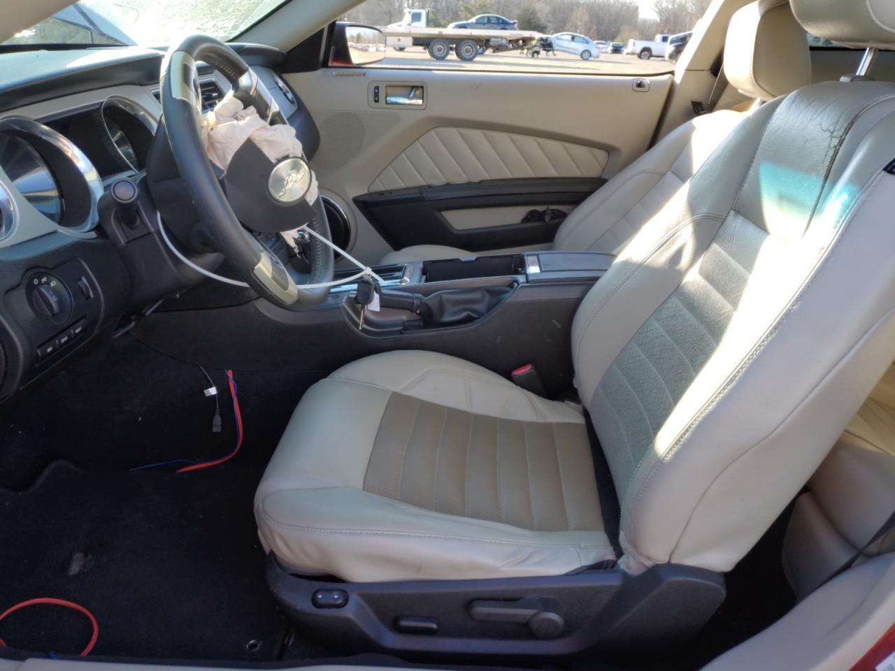2010 Ford Mustang - Image 7