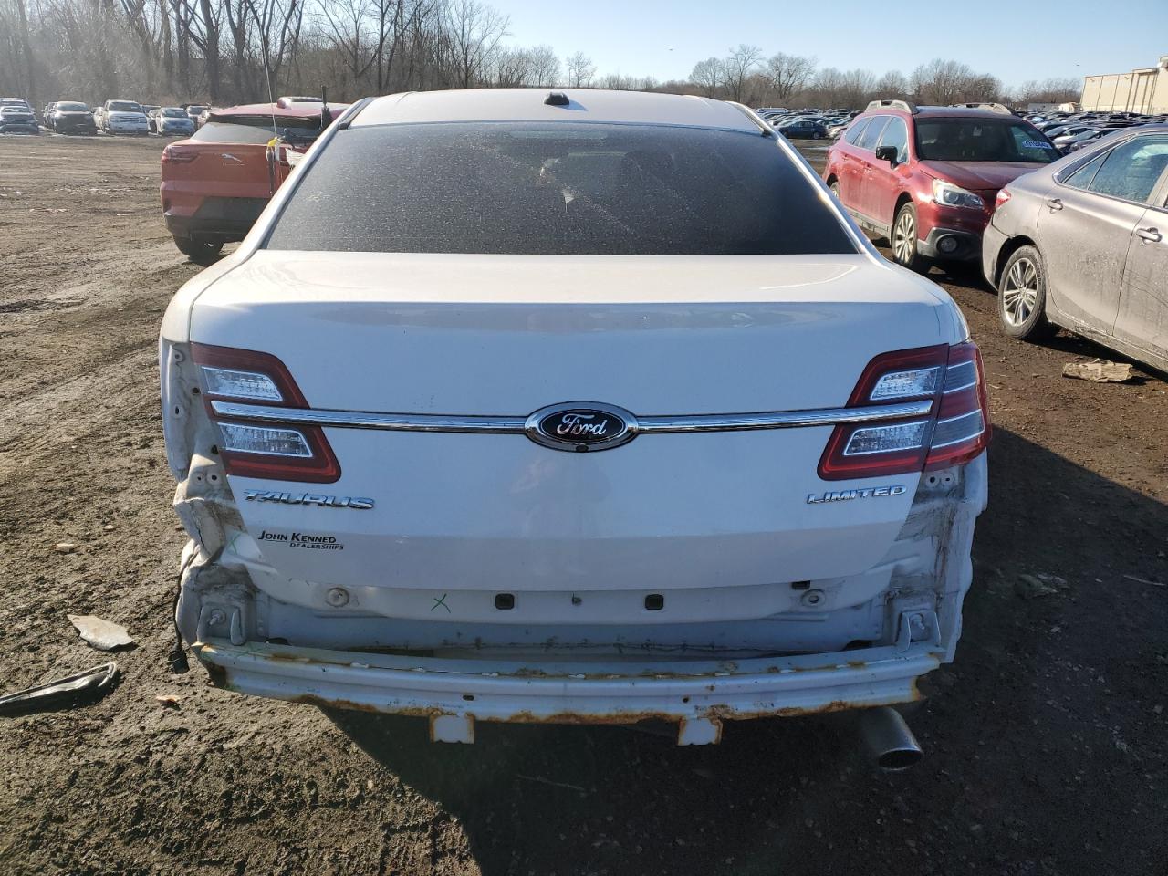 2014 Ford Taurus - Image 6