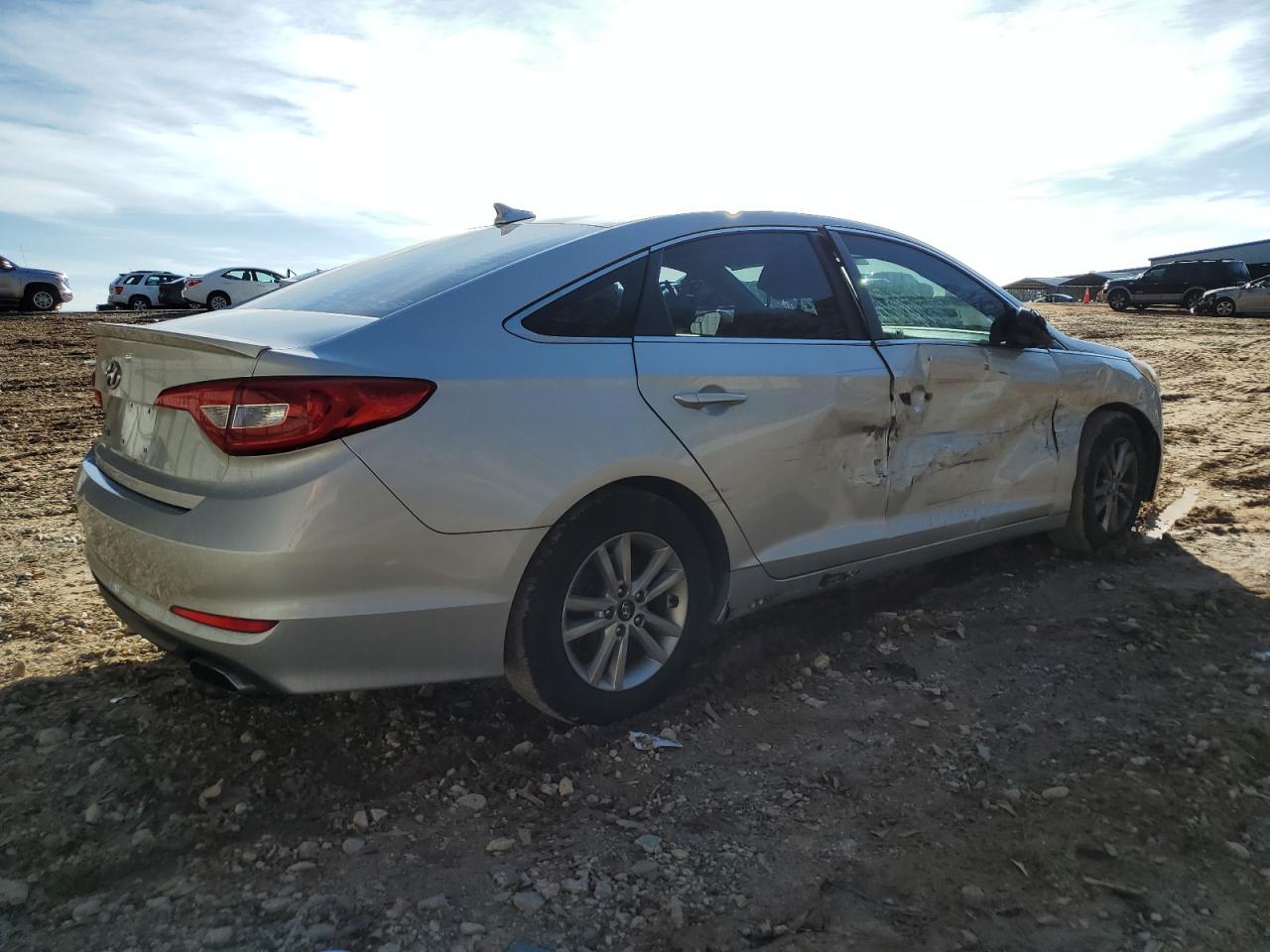 2015 Hyundai Sonata - Image 3