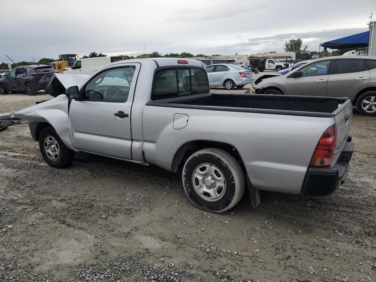 2013 Toyota Tacoma - Image 2
