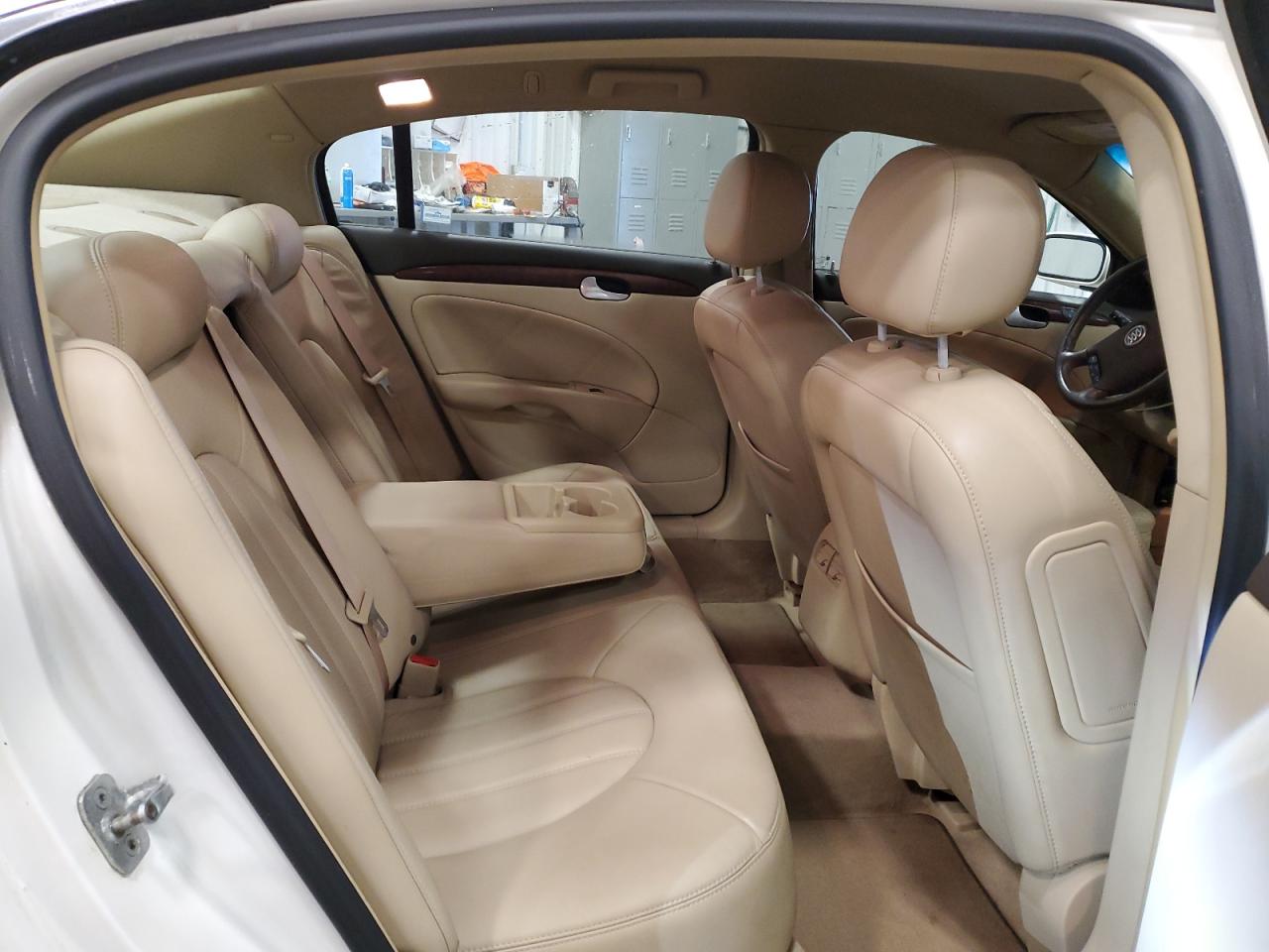 2007 Buick Lucerne - Image 10