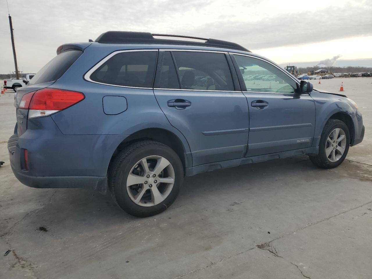 2013 Subaru Outback - Image 3