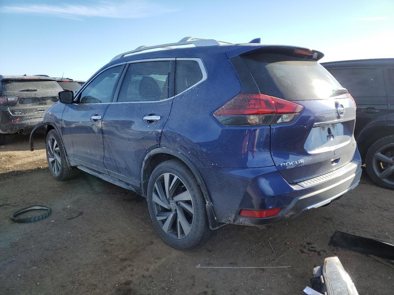 2019 Nissan Rogue - Image 2