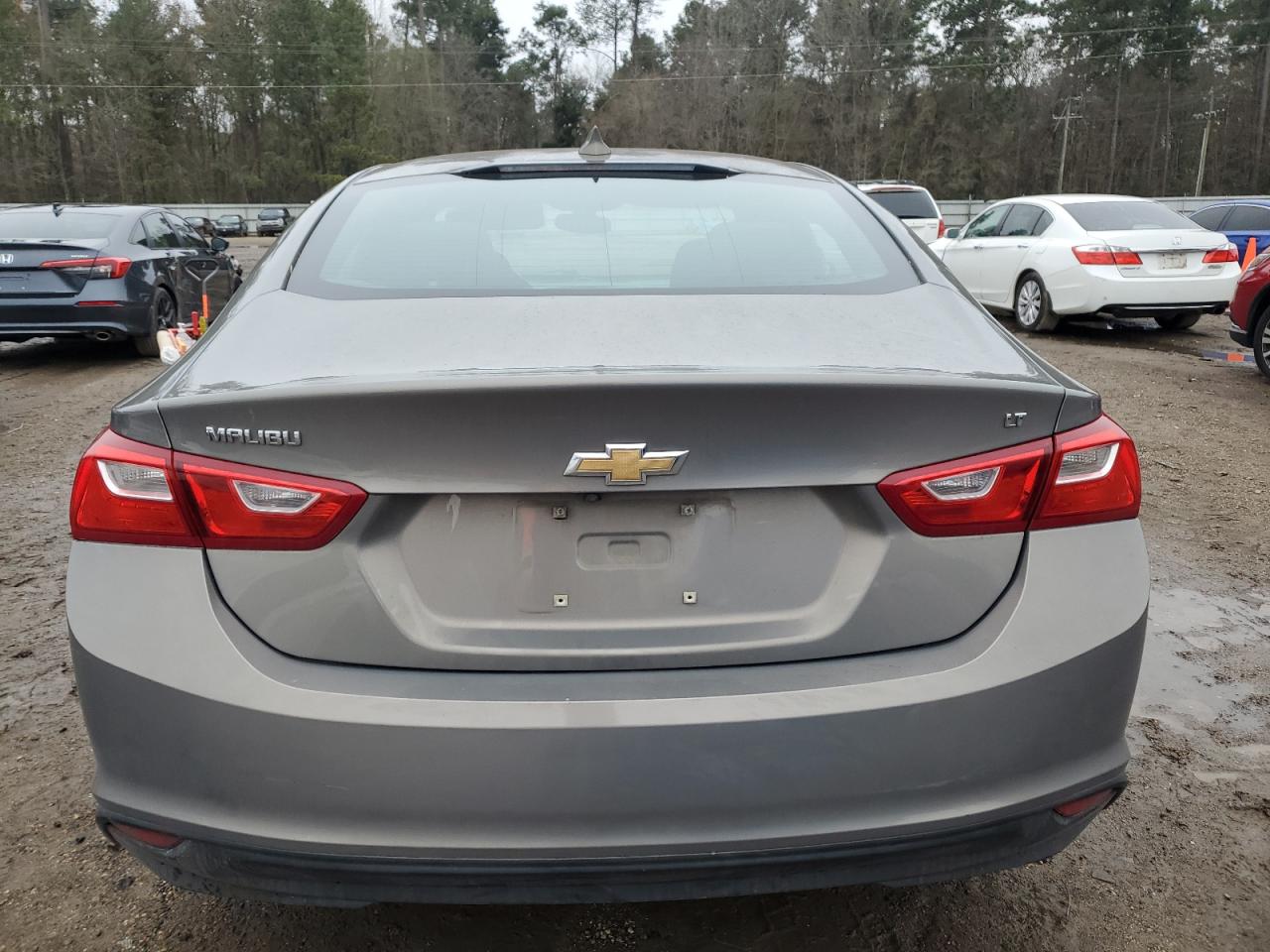 2018 Chevrolet Malibu - Image 6