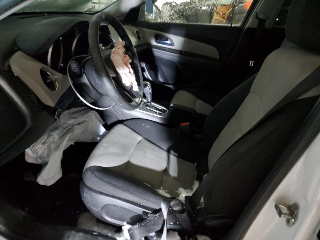 2015 Chevrolet Cruze - Image 7