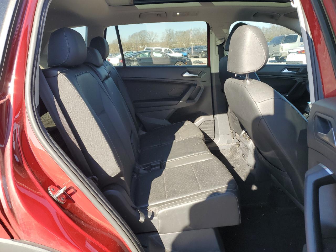 2020 Volkswagen Tiguan - Image 12