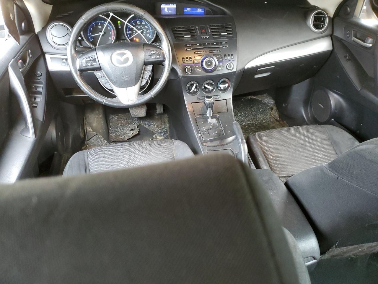 2012 Mazda 3 - Image 8