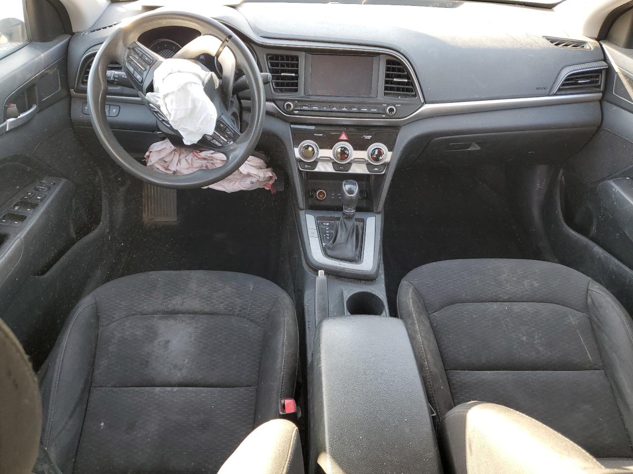 2019 Hyundai Elantra - Image 8