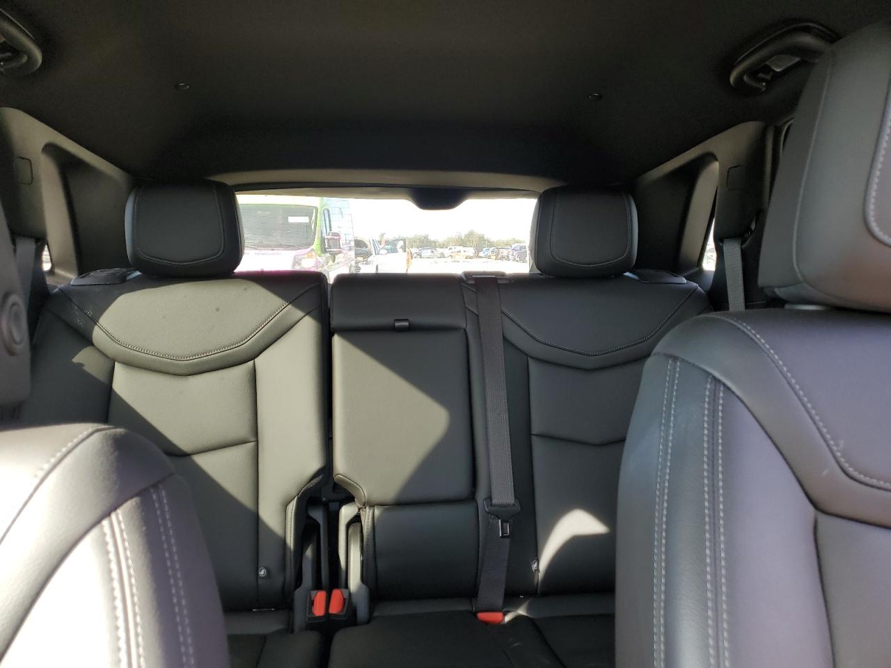 2022 Cadillac XT5 - Image 10