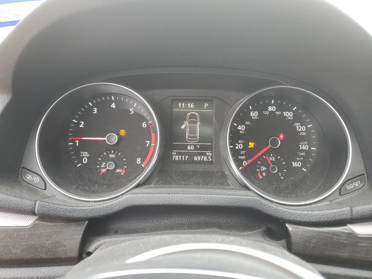 2018 Volkswagen Passat - Image 9