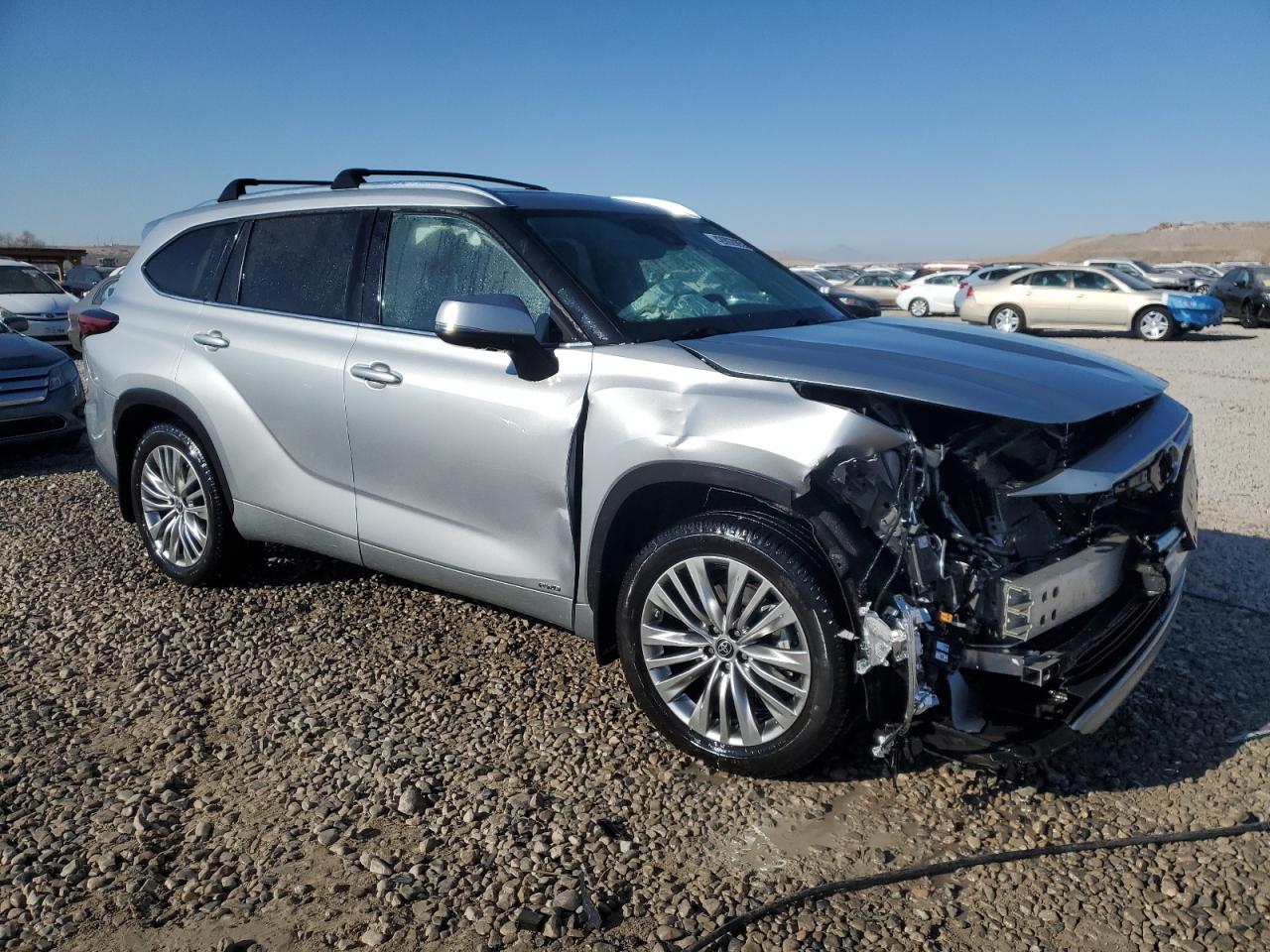 2022 Toyota Highlander - Image 4