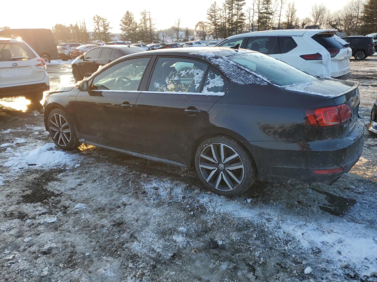 2014 Volkswagen Jetta - Image 2