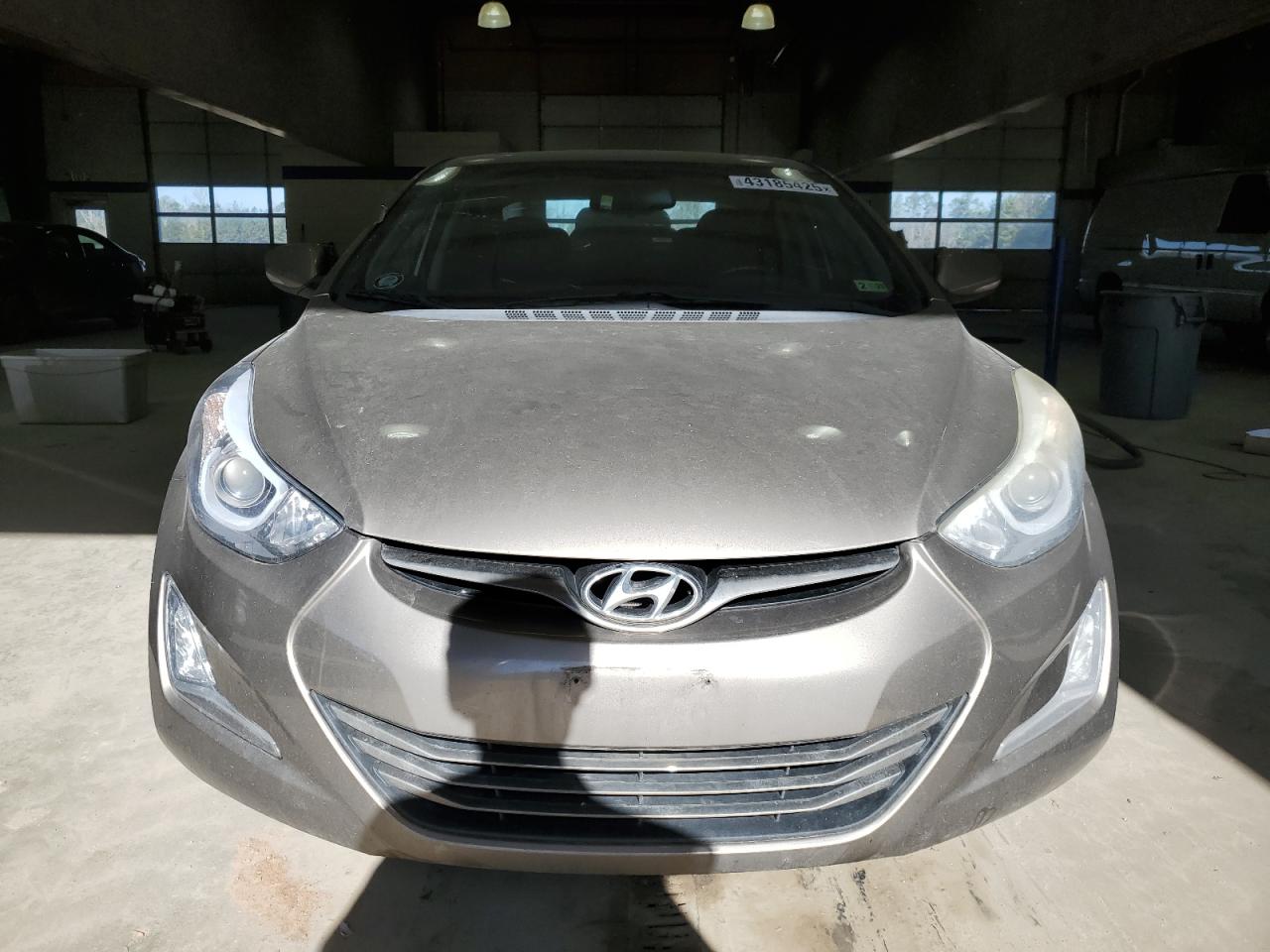 2016 Hyundai Elantra - Image 5