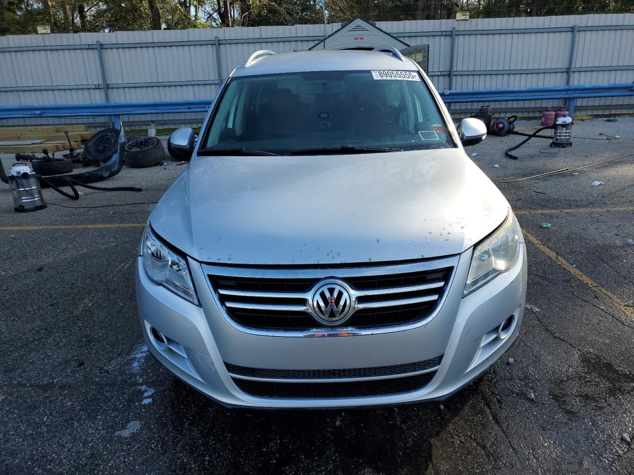 2010 Volkswagen Tiguan - Image 5