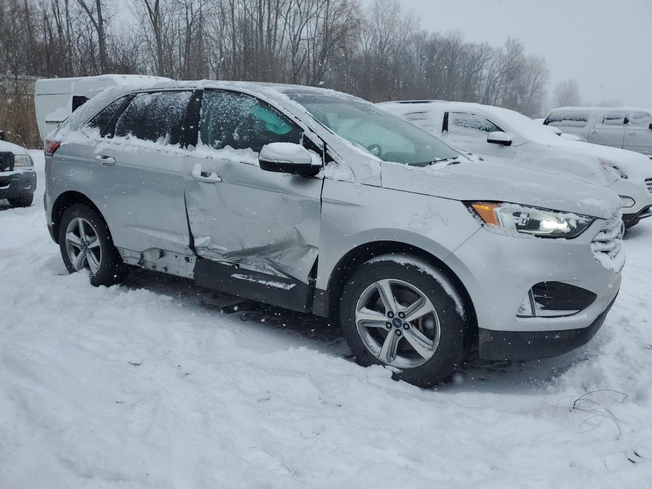 2019 Ford Edge - Image 4