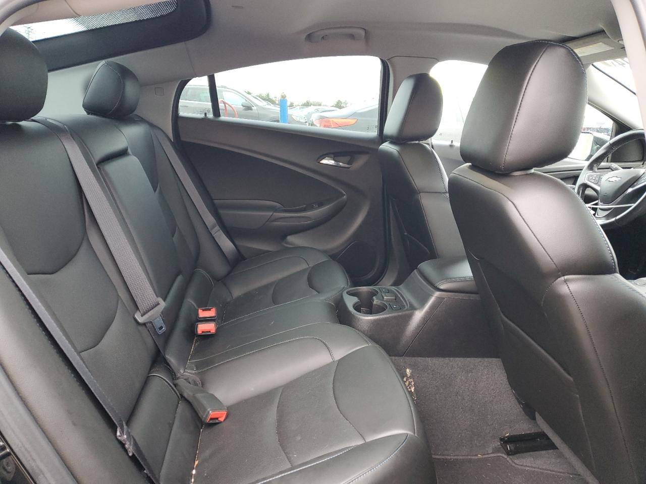 2018 Chevrolet Volt - Image 10
