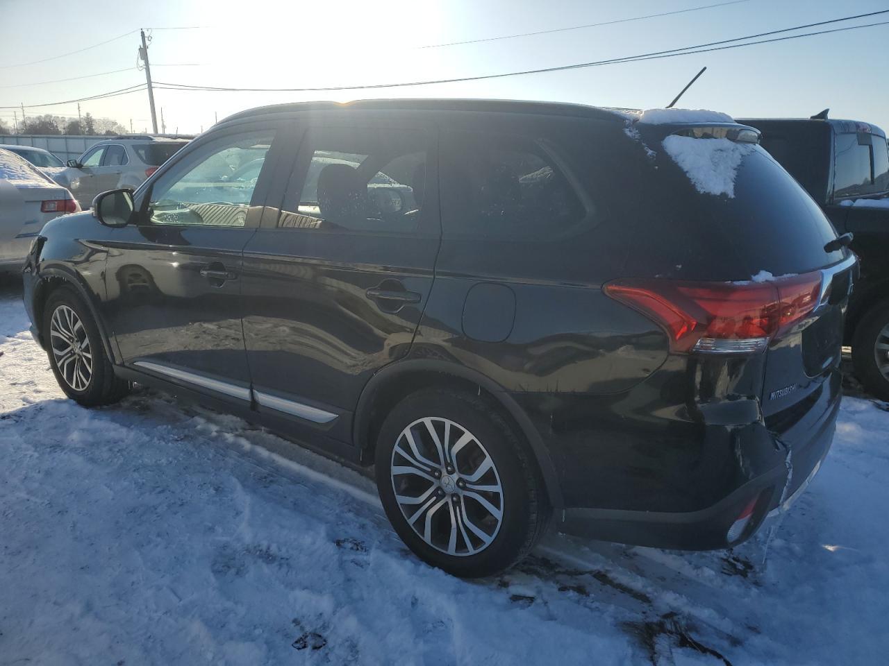 VIN JA4AZ3A33GZ048399 2016 MITSUBISHI OUTLANDER no.2