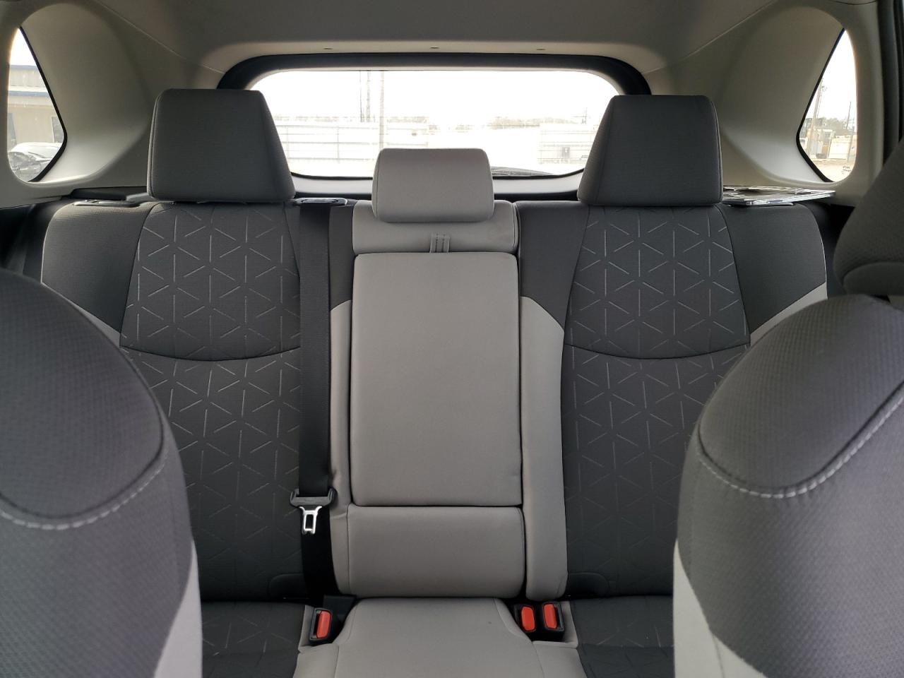 2020 Toyota RAV 4 - Image 10