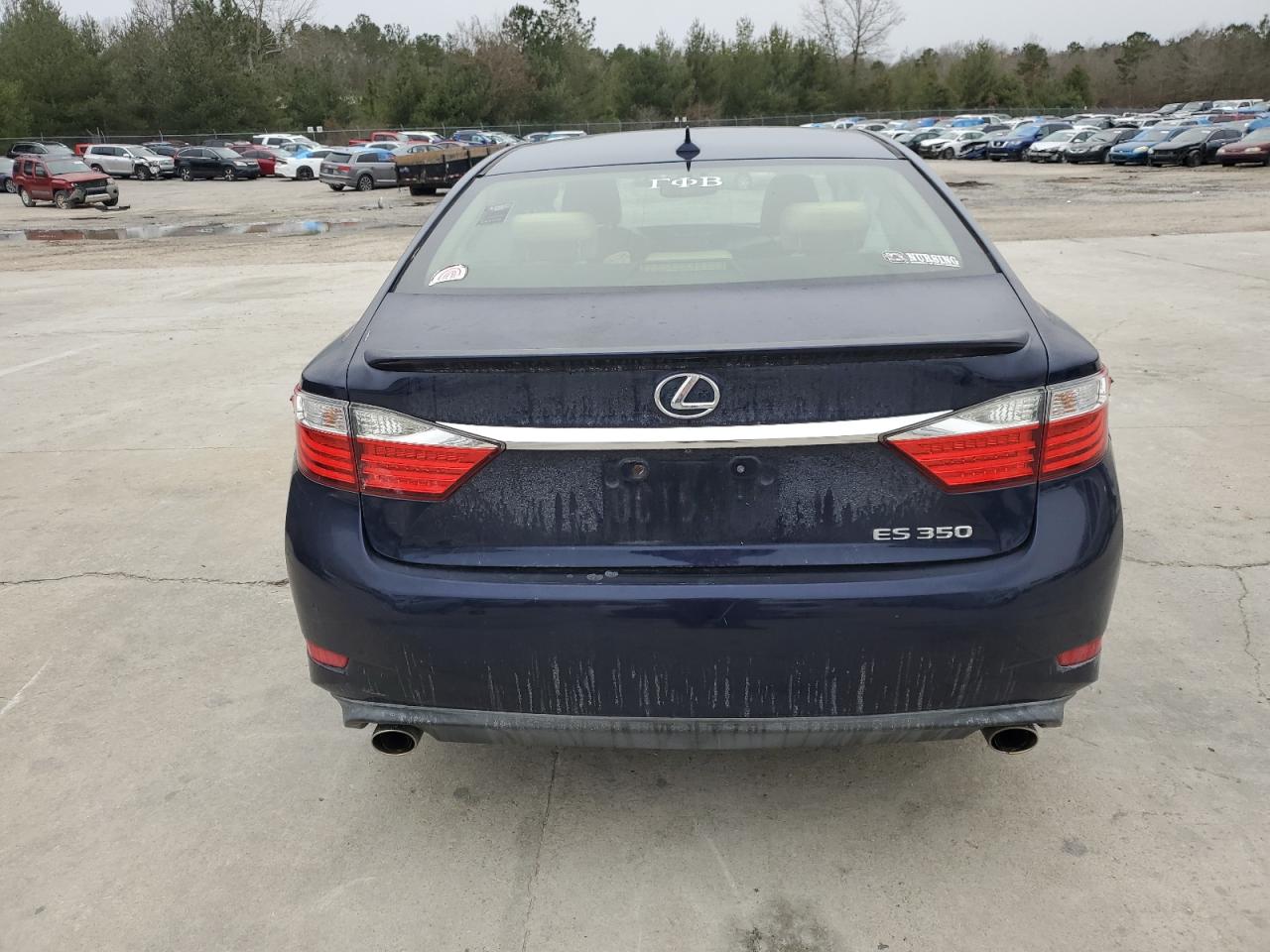 2013 Lexus ES - Image 6