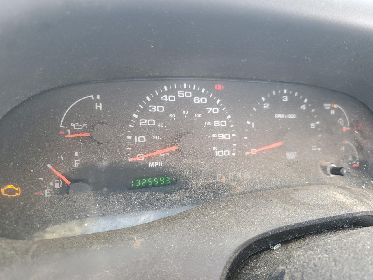 2004 Ford F250 - Image 9