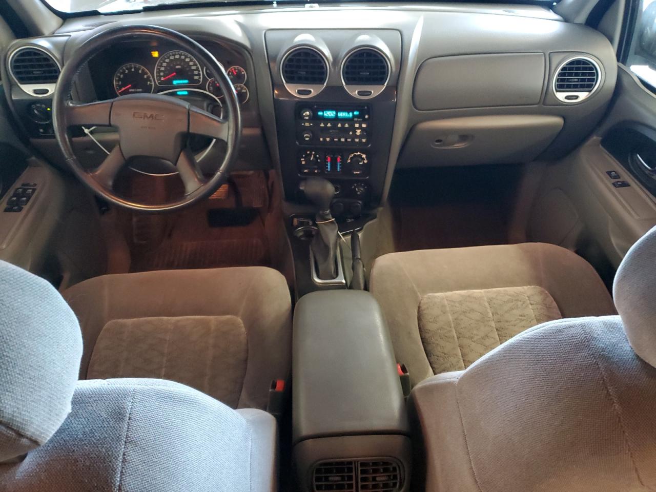 2002 GMC Envoy - Image 8