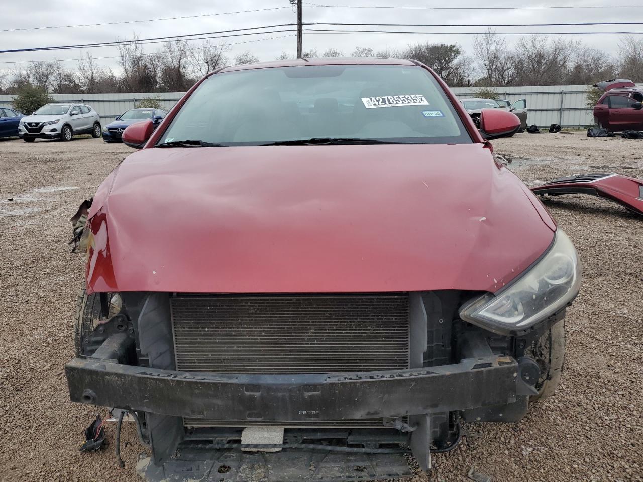 2017 Hyundai Elantra - Image 5