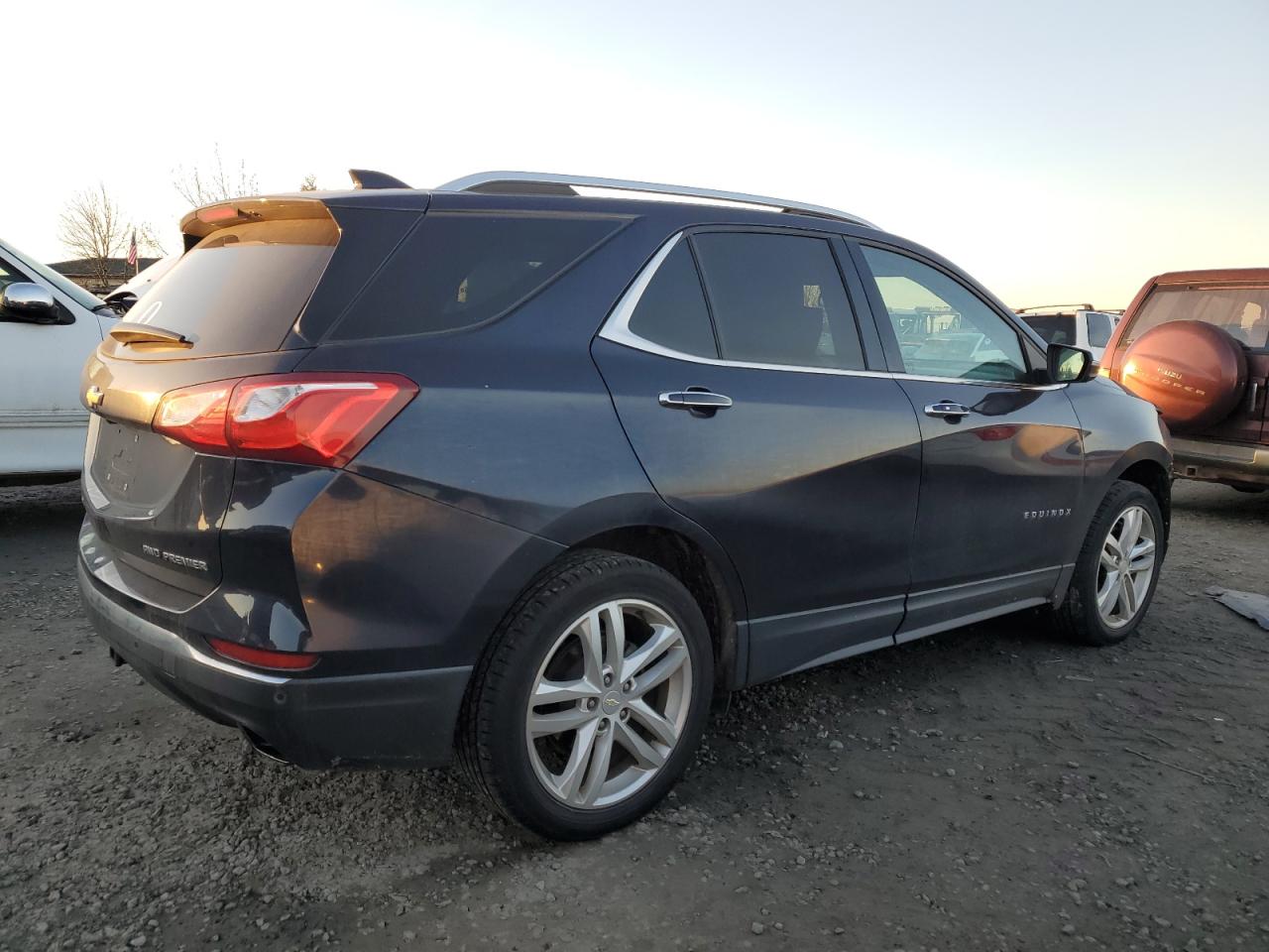 2020 Chevrolet Equinox - Image 3