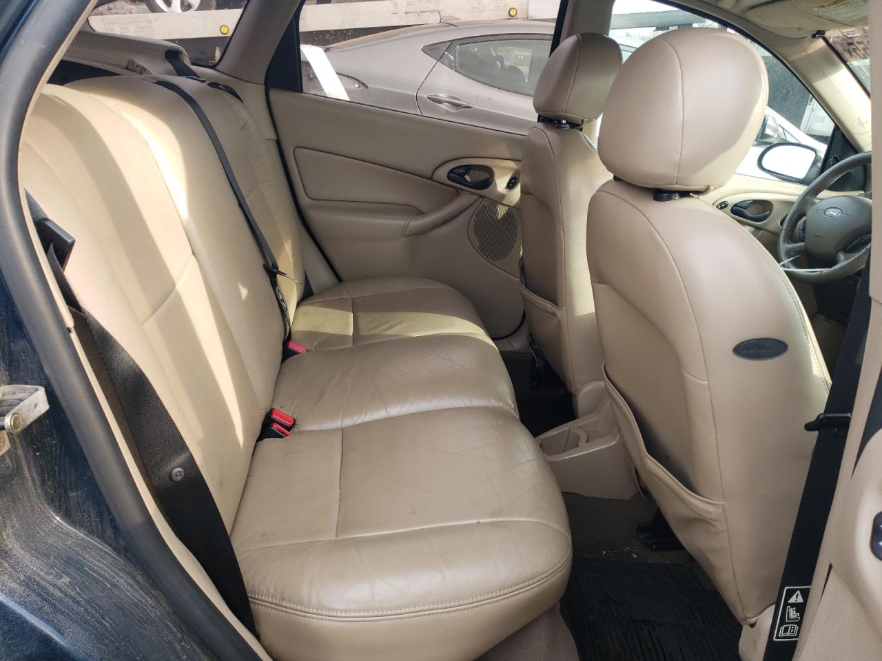 2002 Ford Focus - Image 10