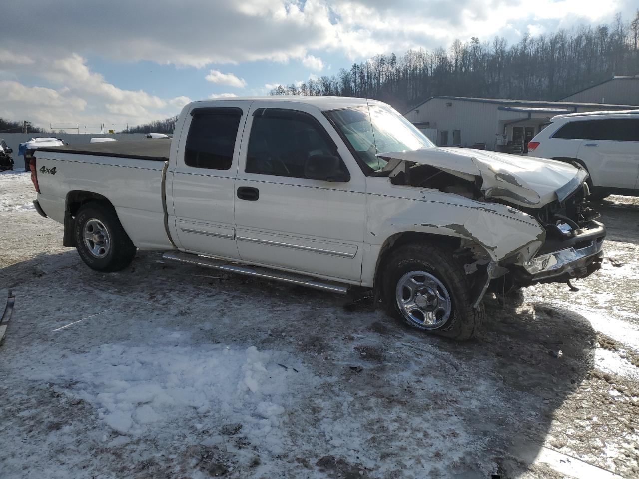2004 Chevrolet Silverado - Image 4