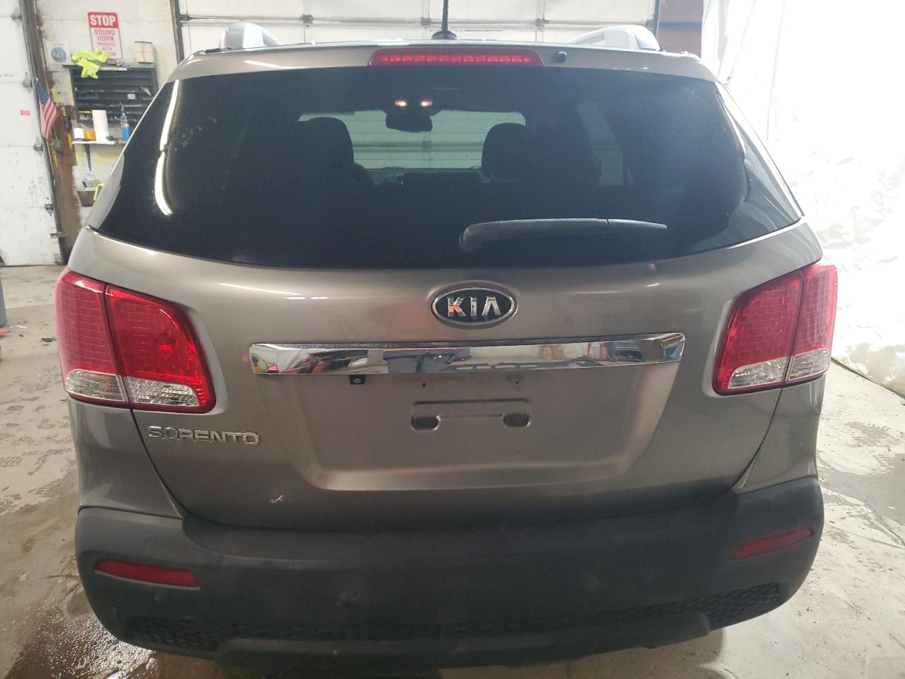 2011 Kia Sorento - Image 6