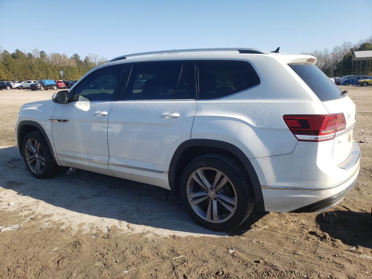 2018 Volkswagen Atlas - Image 2