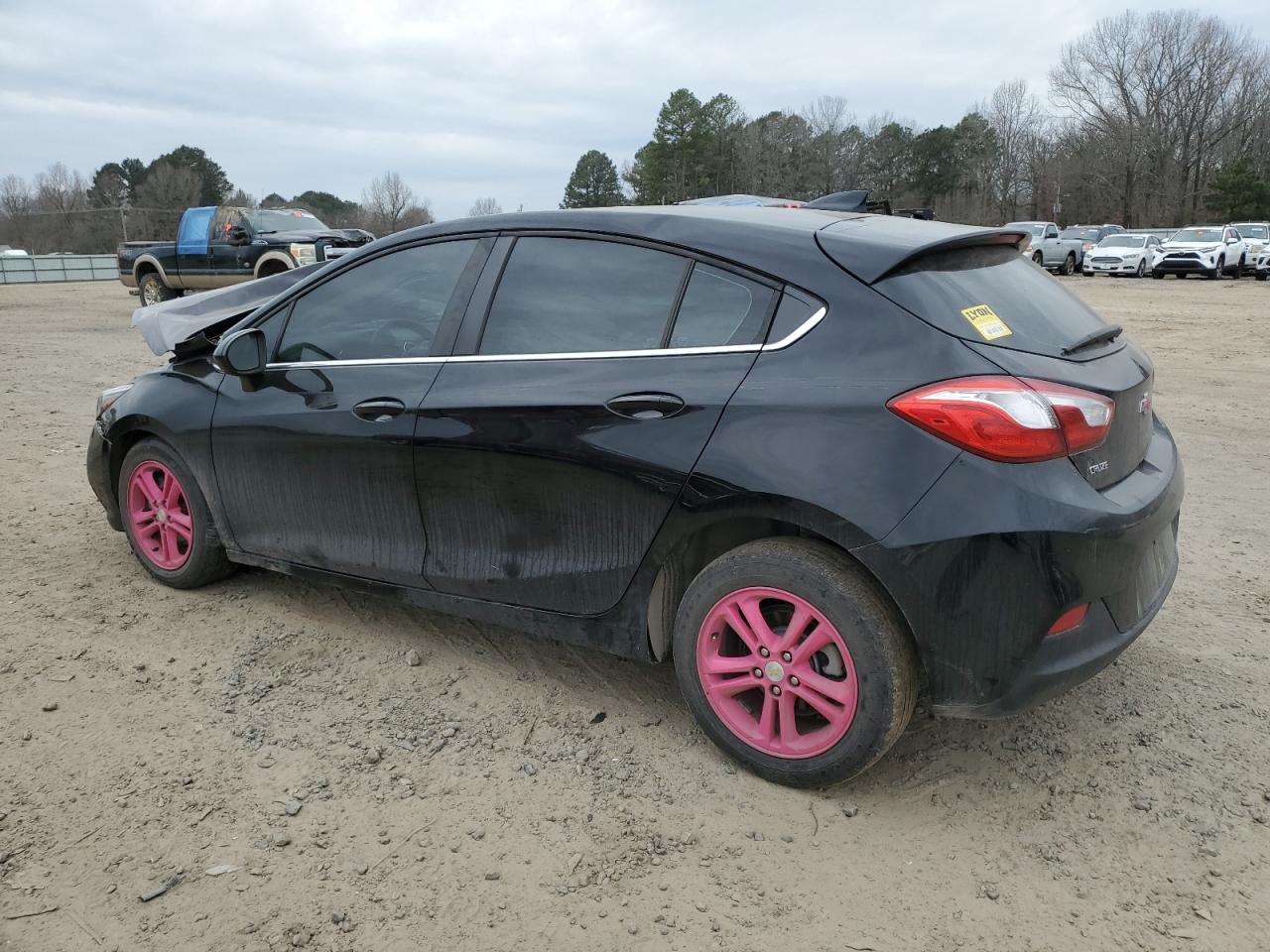 2018 Chevrolet Cruze - Image 2