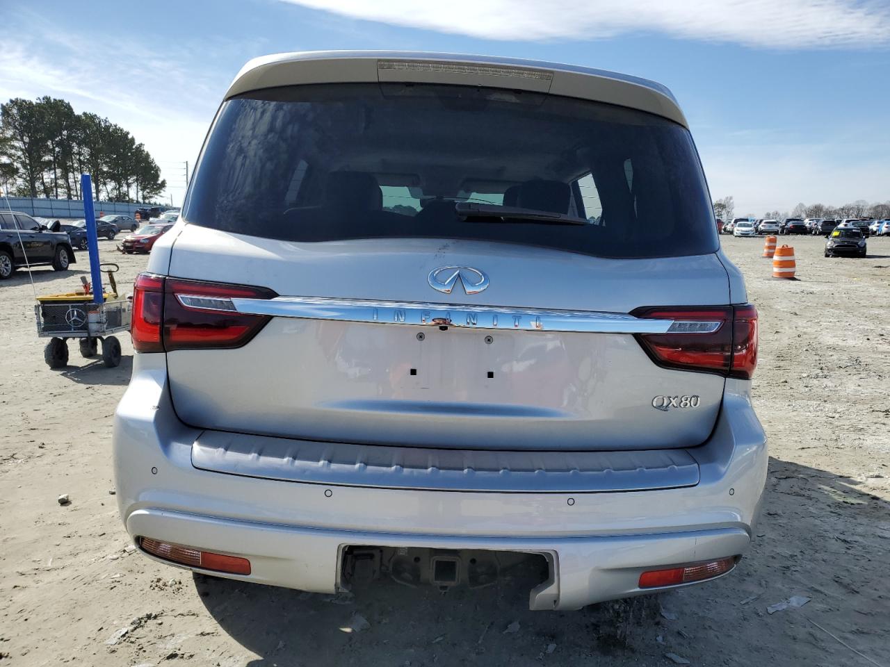 2021 Infiniti QX80 - Image 6