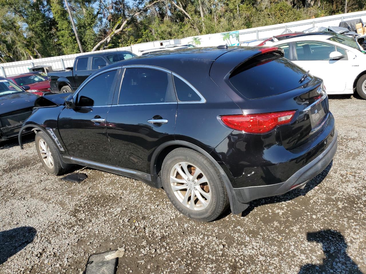 2014 Infiniti QX70 - Image 2