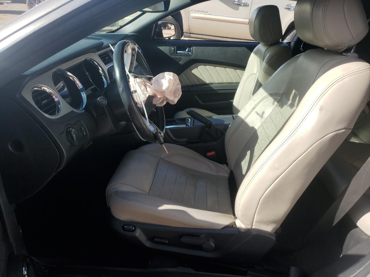 2014 Ford Mustang - Image 7