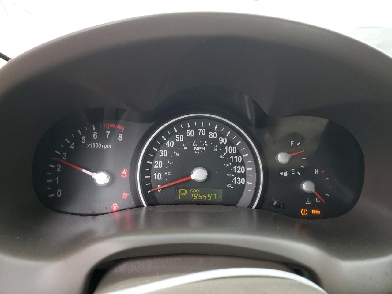 2012 Kia Sedona - Image 9