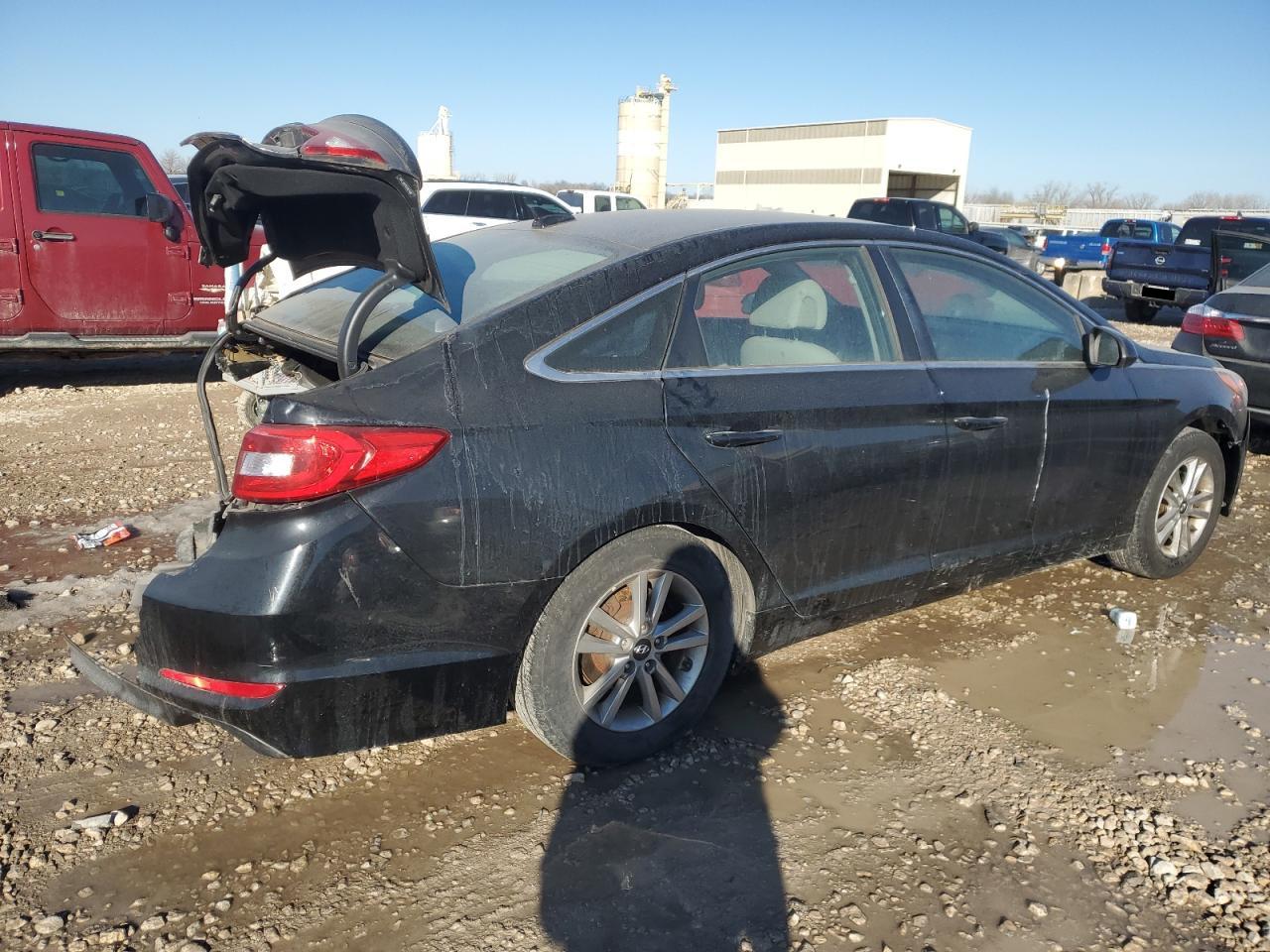 2016 Hyundai Sonata - Image 3