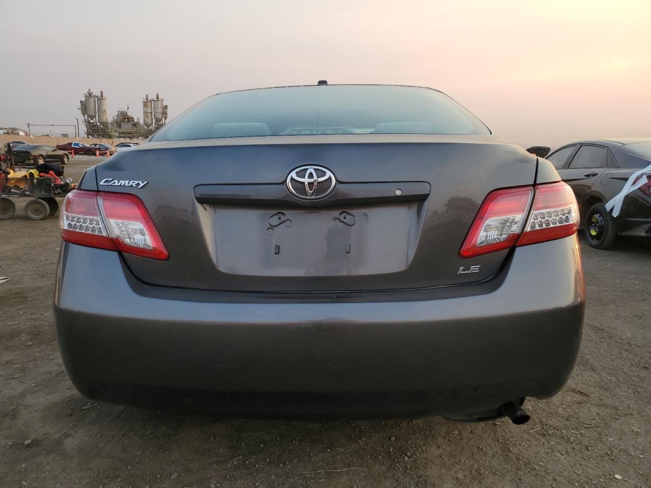 2011 Toyota Camry - Image 6