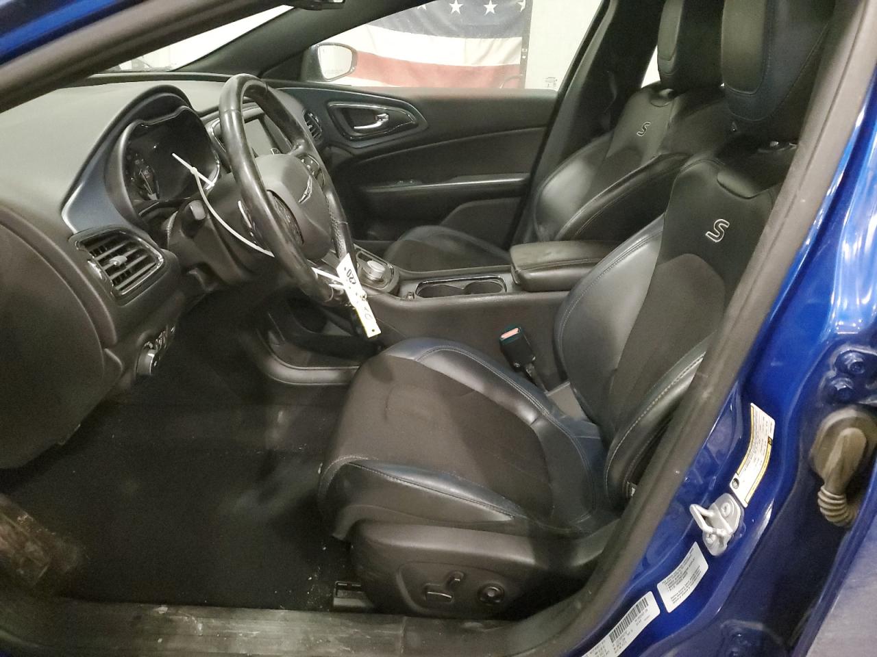 2015 Chrysler 200 - Image 7