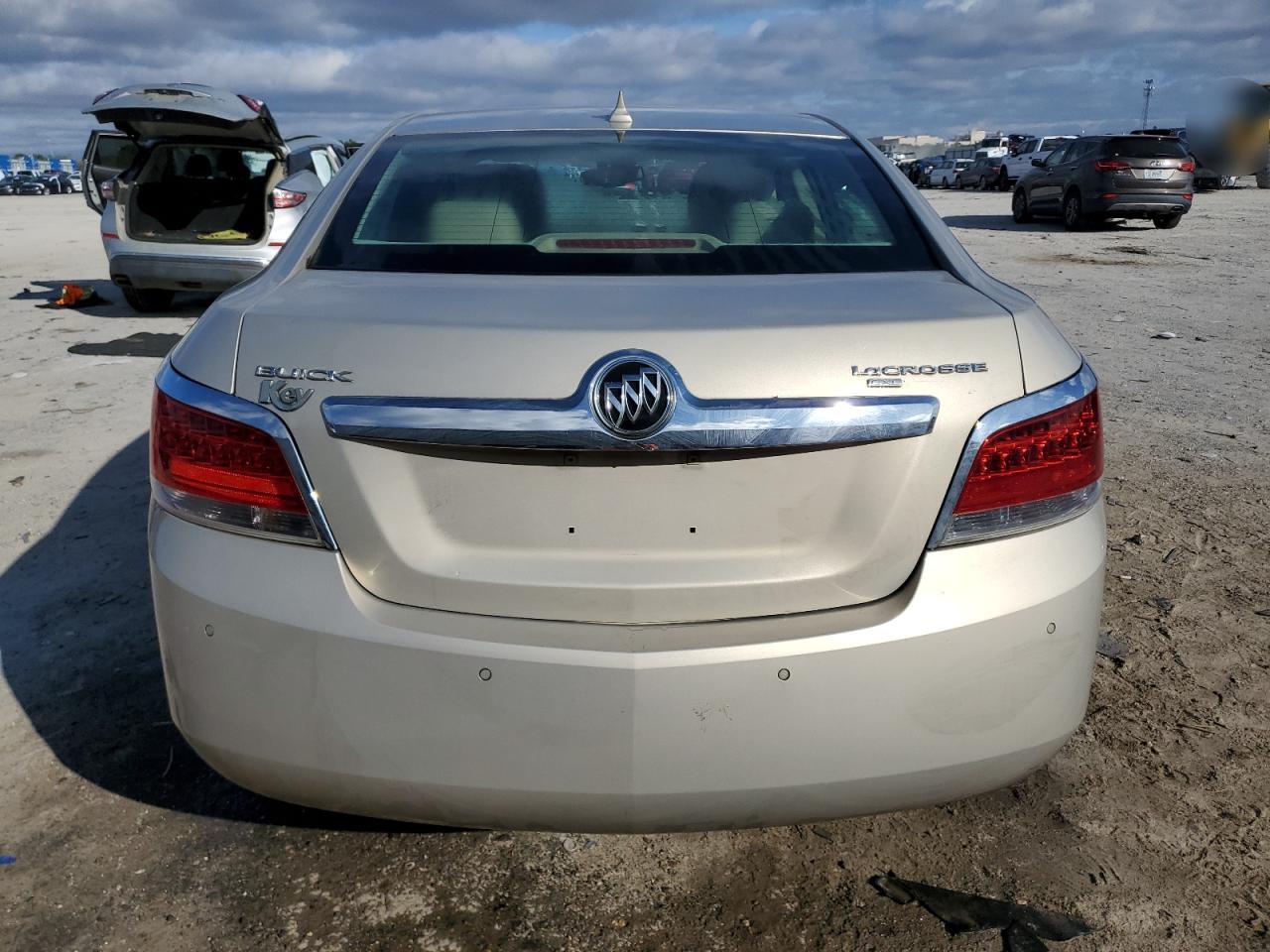 2011 Buick LaCrosse - Image 6