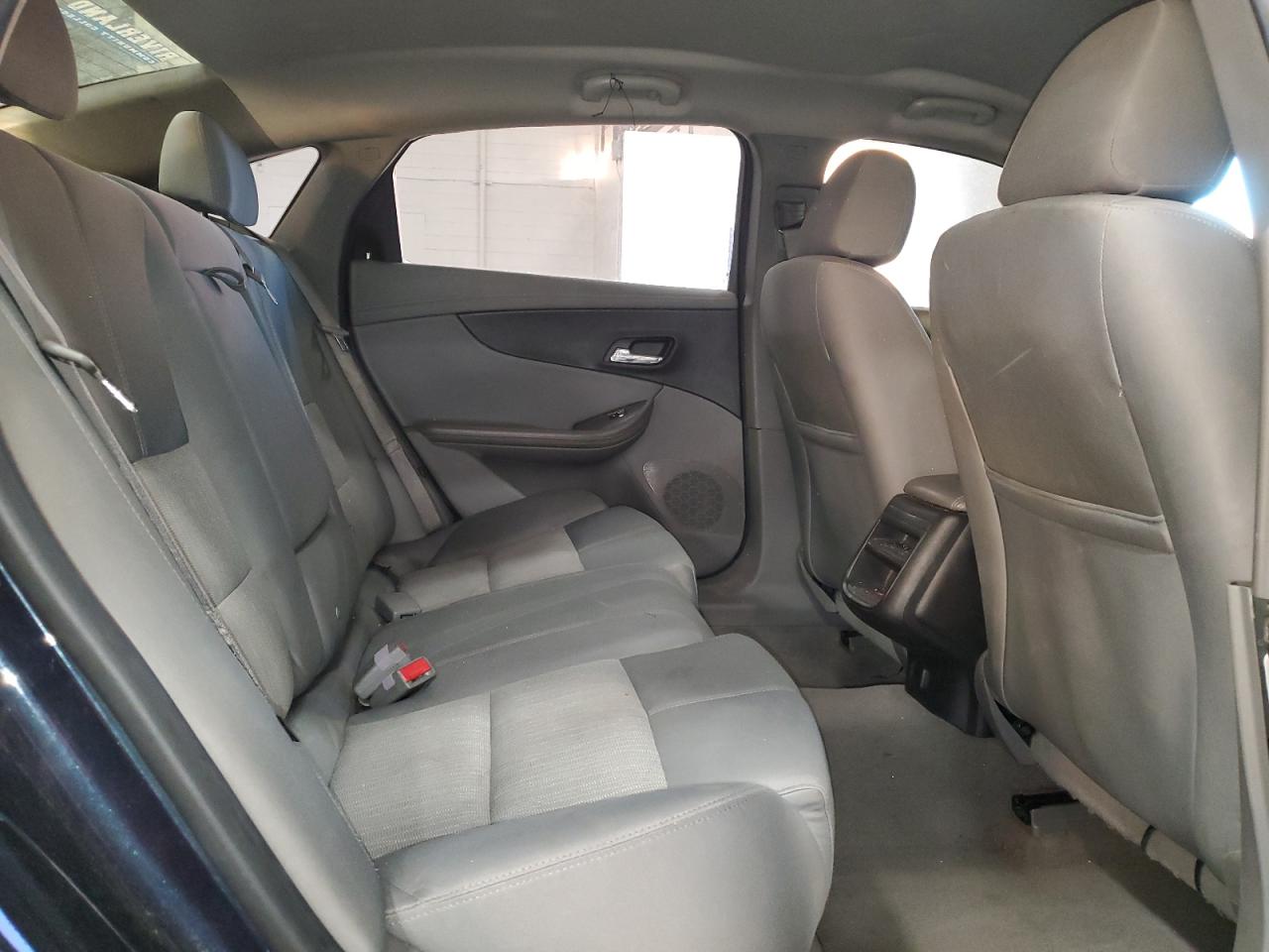 2014 Chevrolet Impala - Image 11