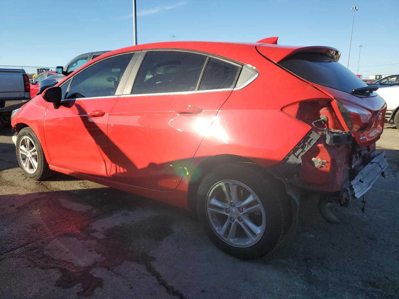 2018 Chevrolet Cruze - Image 2