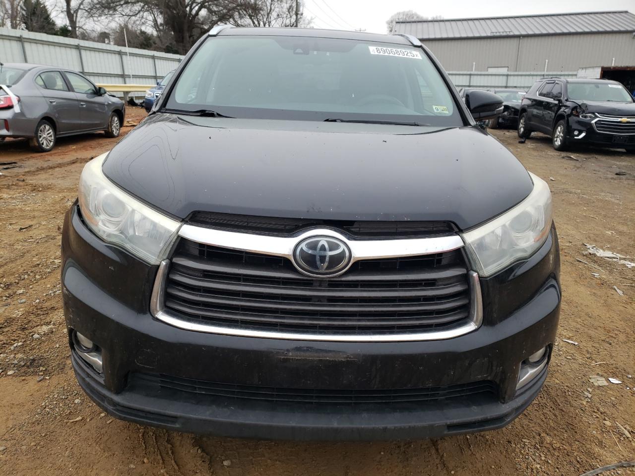 2015 Toyota Highlander - Image 5