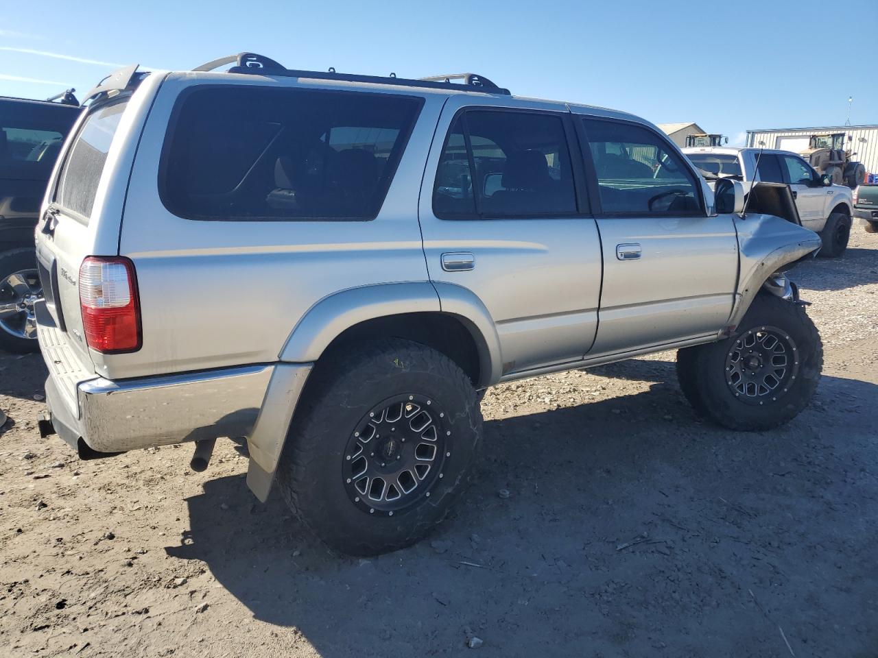 2001 Toyota 4Runner - Image 3