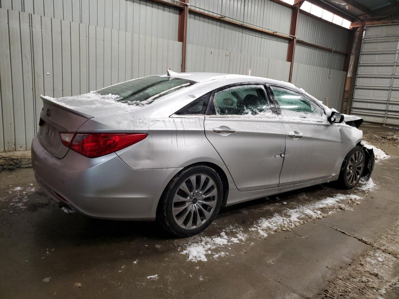 2013 Hyundai Sonata - Image 3
