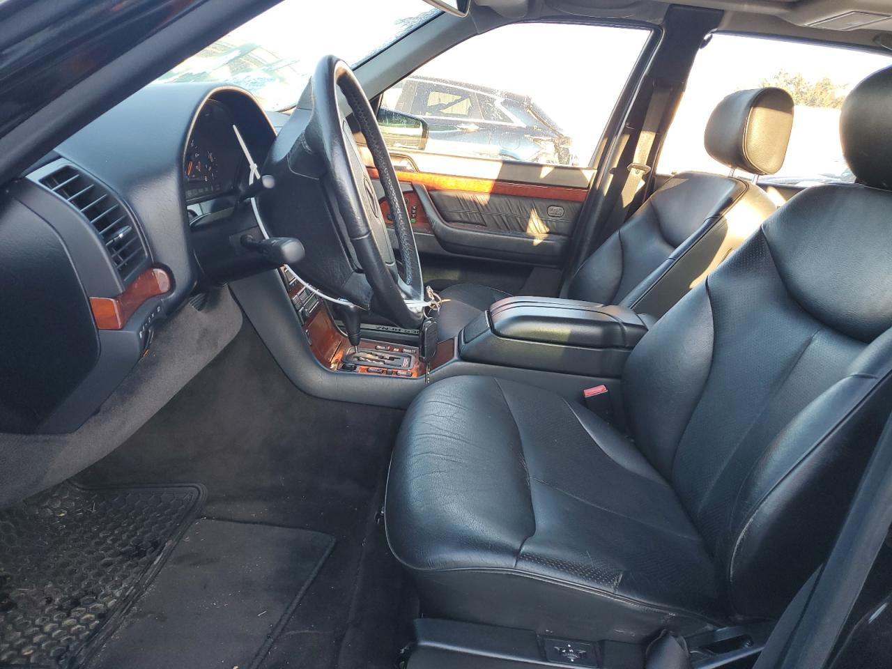 1999 Mercedes-Benz S Class VIN: 2WDBGA33G5X842365 Lot: 88708975