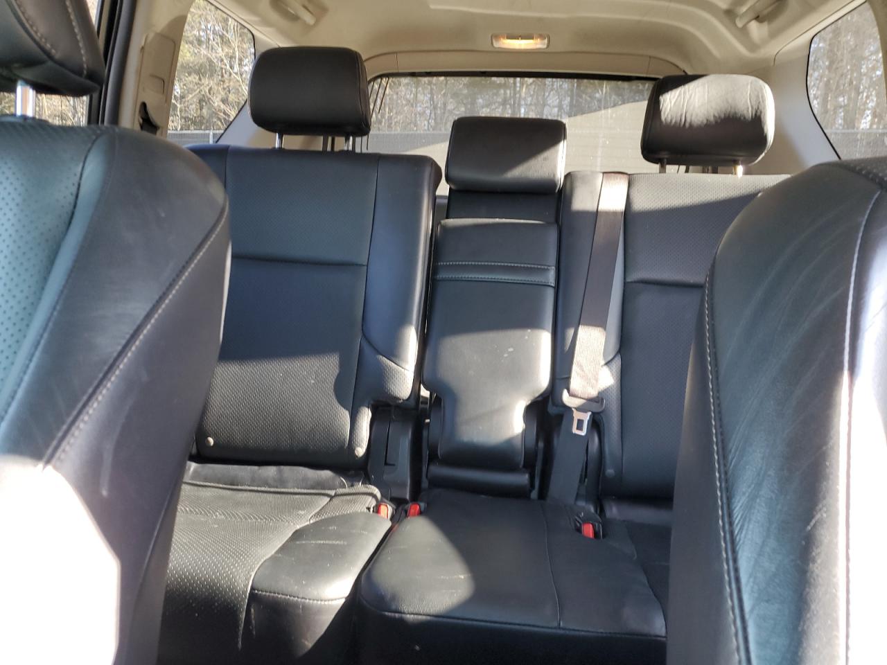 2012 Lexus GX - Image 10