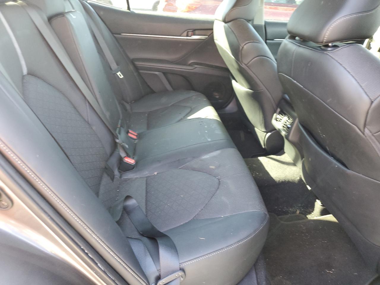 2021 Toyota Camry - Image 10