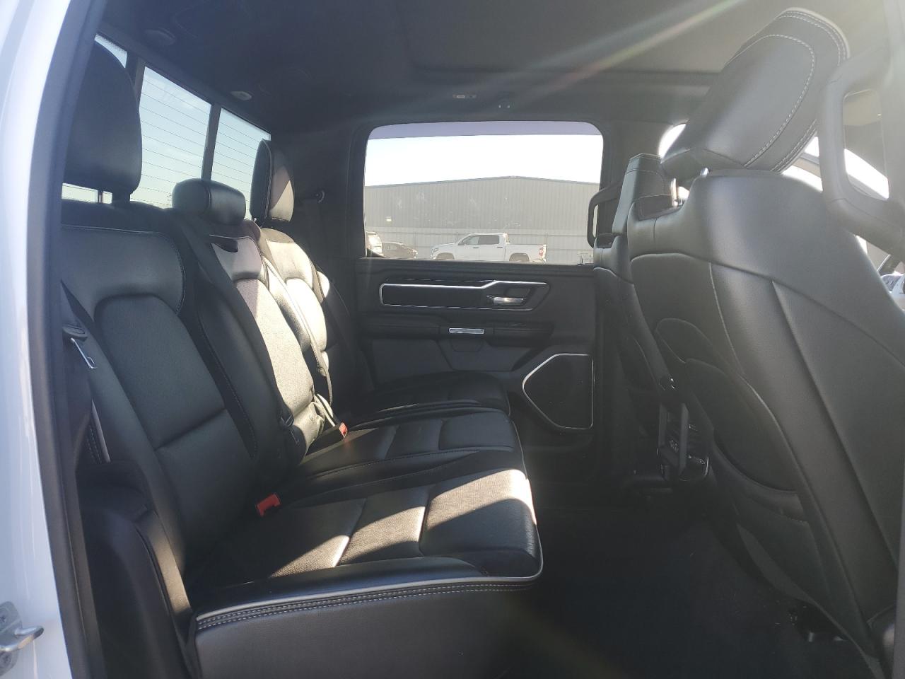2021 RAM 1500 - Image 10