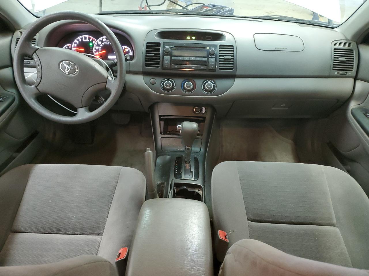 2005 Toyota Camry - Image 8
